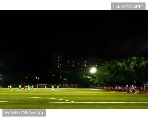 创意木制足球灯点亮你的家居生活，尽显运动激情与自然魅力
